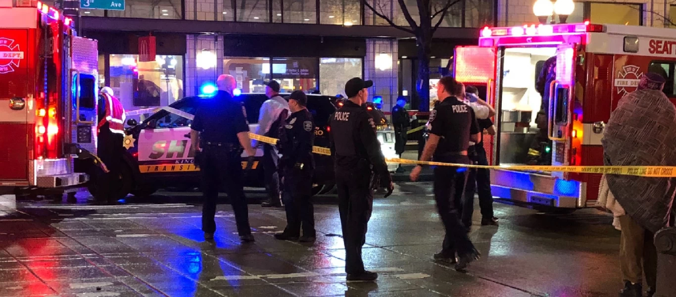 Σάλος στις ΗΠΑ με βίντεο που δείχνει αστυνομικούς στο Σιάτλ να ψεκάζουν 7χρονο με χημικά (βίντεο)